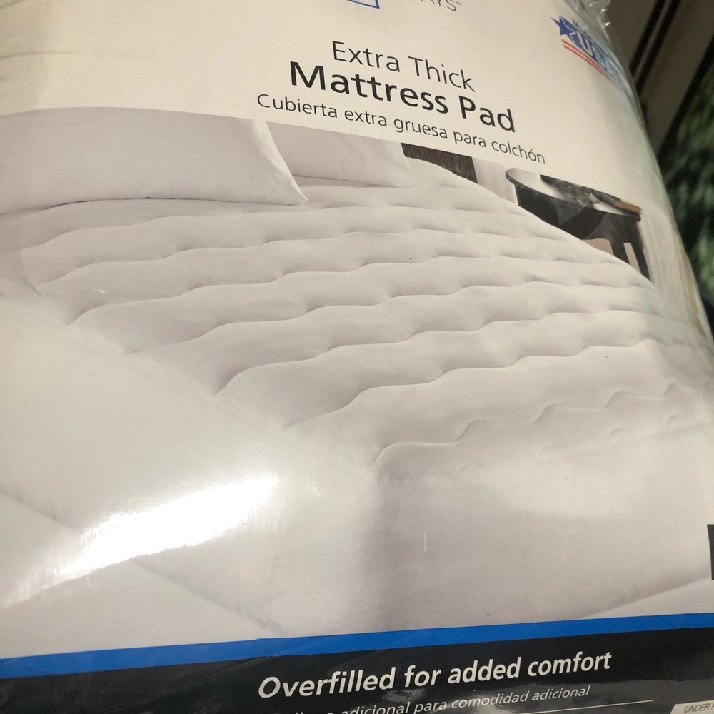 Mainstays Plush Mattress Pad - White